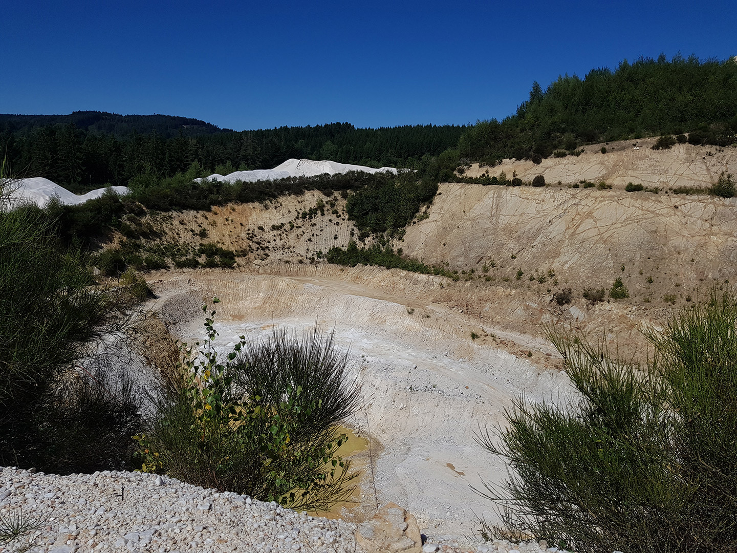 quartz_et_mineraux_carriere_de-la_Chapelle_1-1440x1080